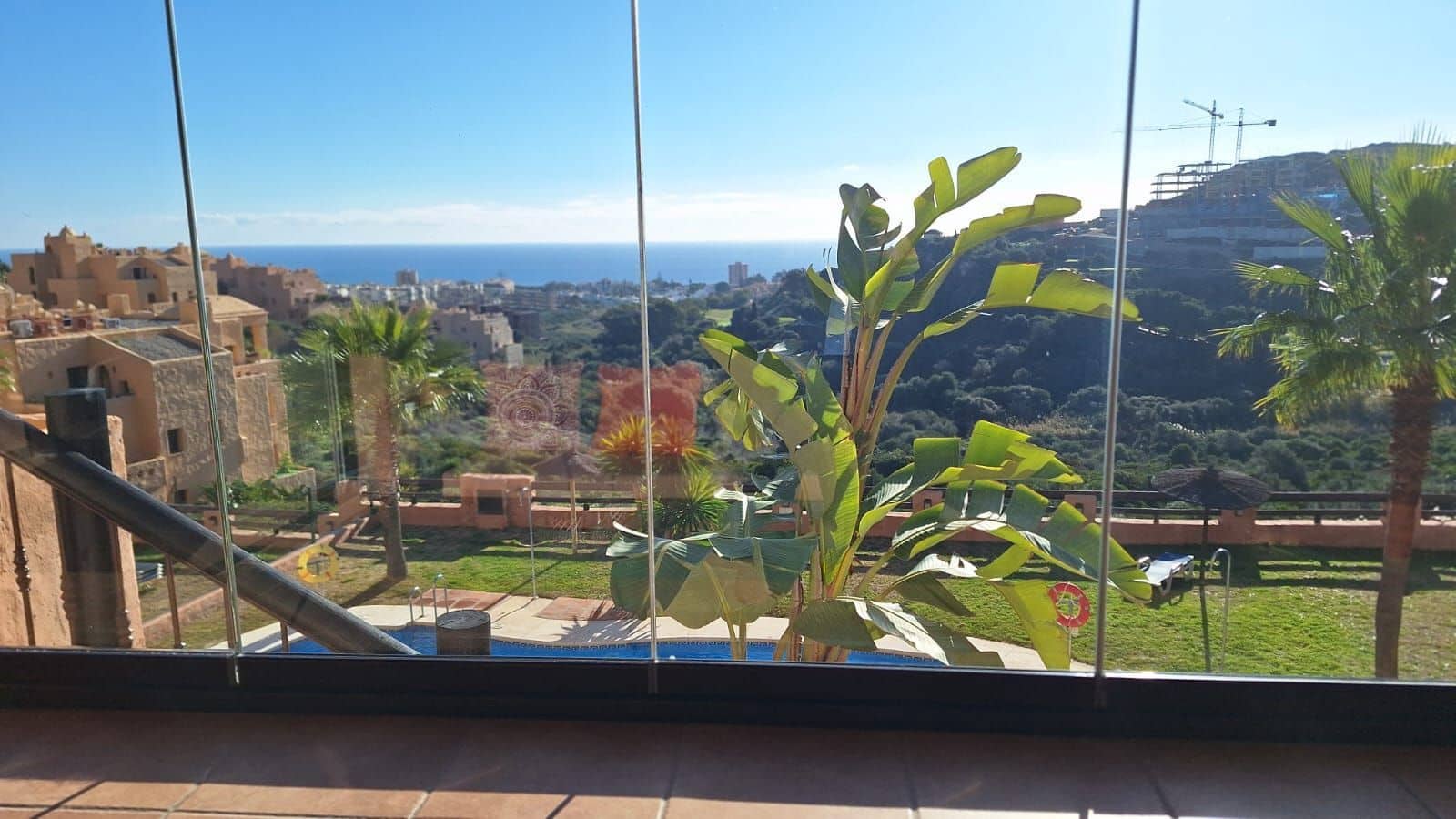 2 bedroom Apartment for sale in La Duquesa / Puerto de la Duquesa - € 310,000 (Ref: 9504116)