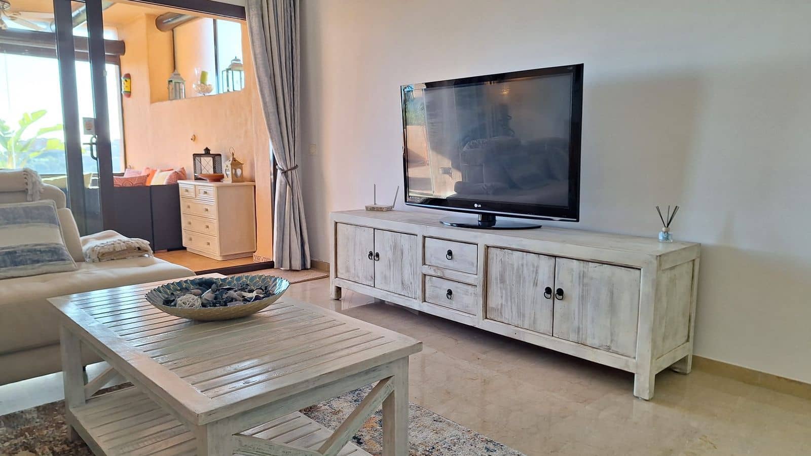 2 bedroom Apartment for sale in La Duquesa / Puerto de la Duquesa - € 310,000 (Ref: 9504116)