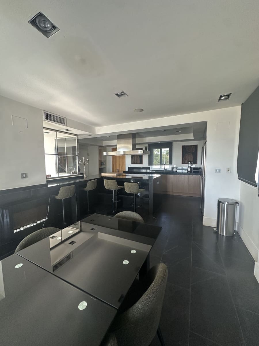 3 soverom Penthouse til salgs i Marbella - € 1 895 000 (Ref: 9504119)