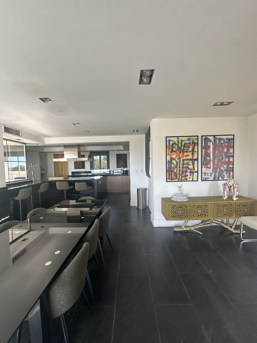 3 soverom Penthouse til salgs i Marbella - € 1 895 000 (Ref: 9504119)