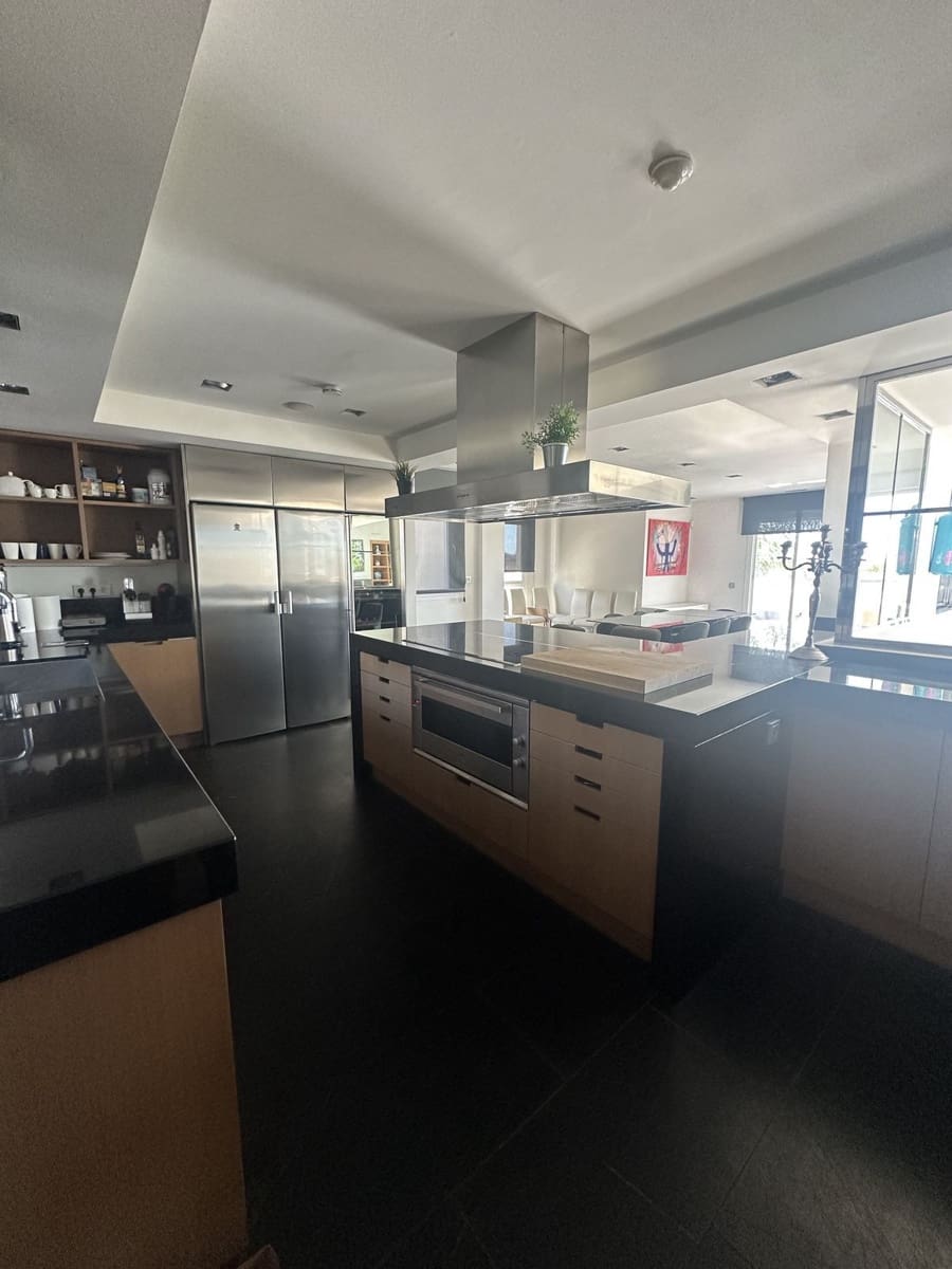 3 soverom Penthouse til salgs i Marbella - € 1 895 000 (Ref: 9504119)