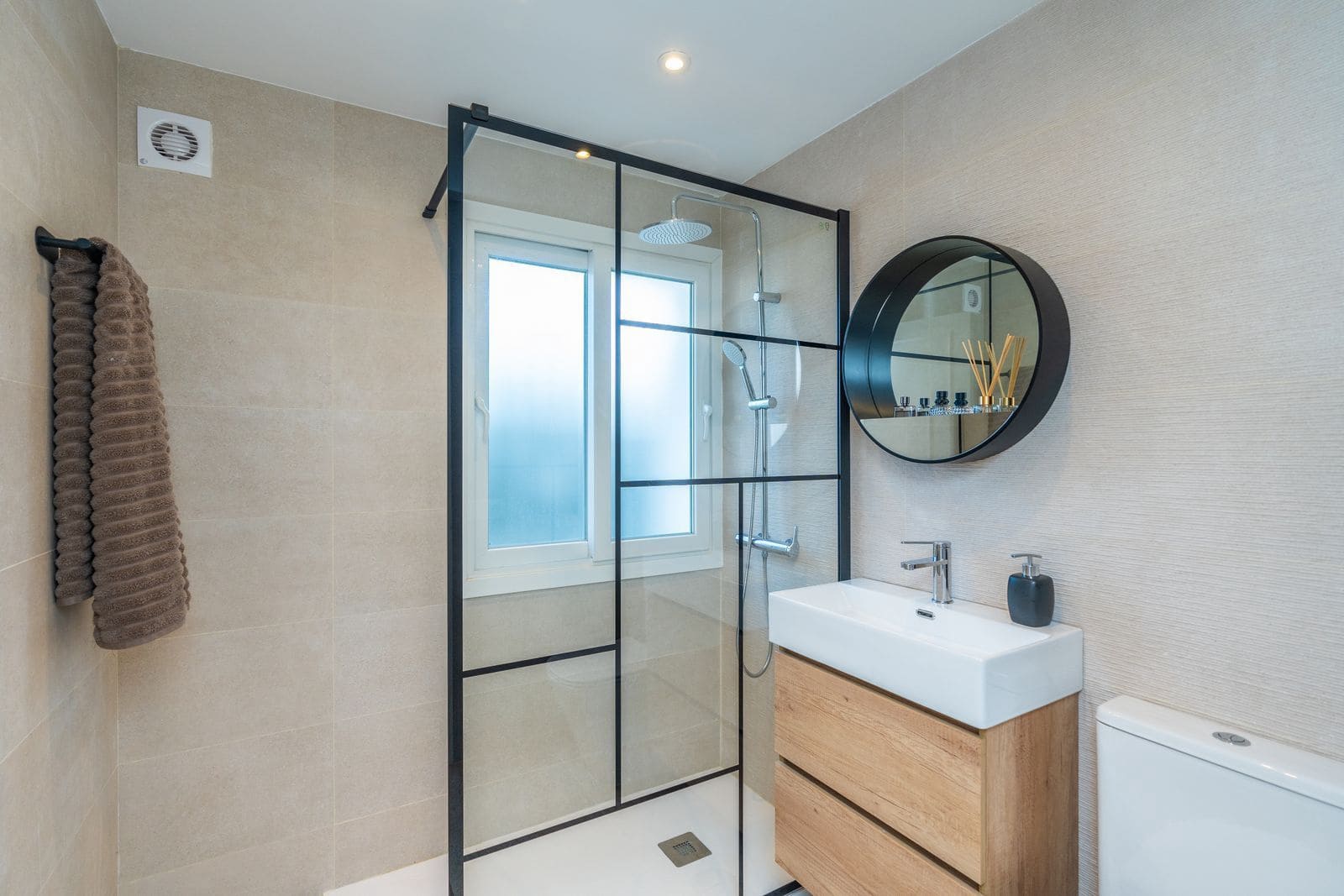 2 bedroom Apartment for sale in El Paraiso - € 375,000 (Ref: 9504121)