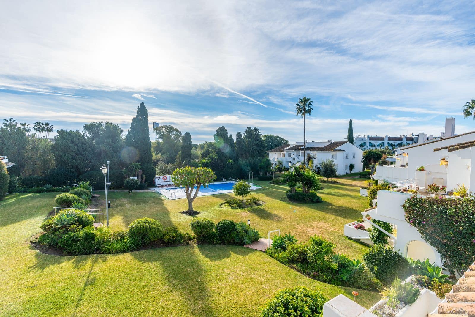 2 bedroom Apartment for sale in El Paraiso - € 375,000 (Ref: 9504121)