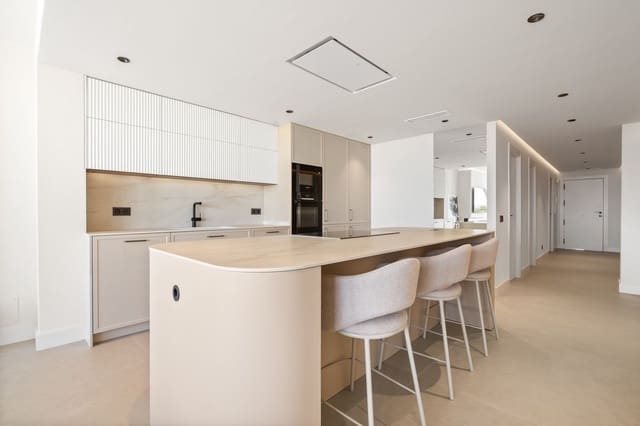 3 soverom Leilighet til salgs i Nueva Andalucia, Marbella - € 1 200 000 (Ref: 9508549)