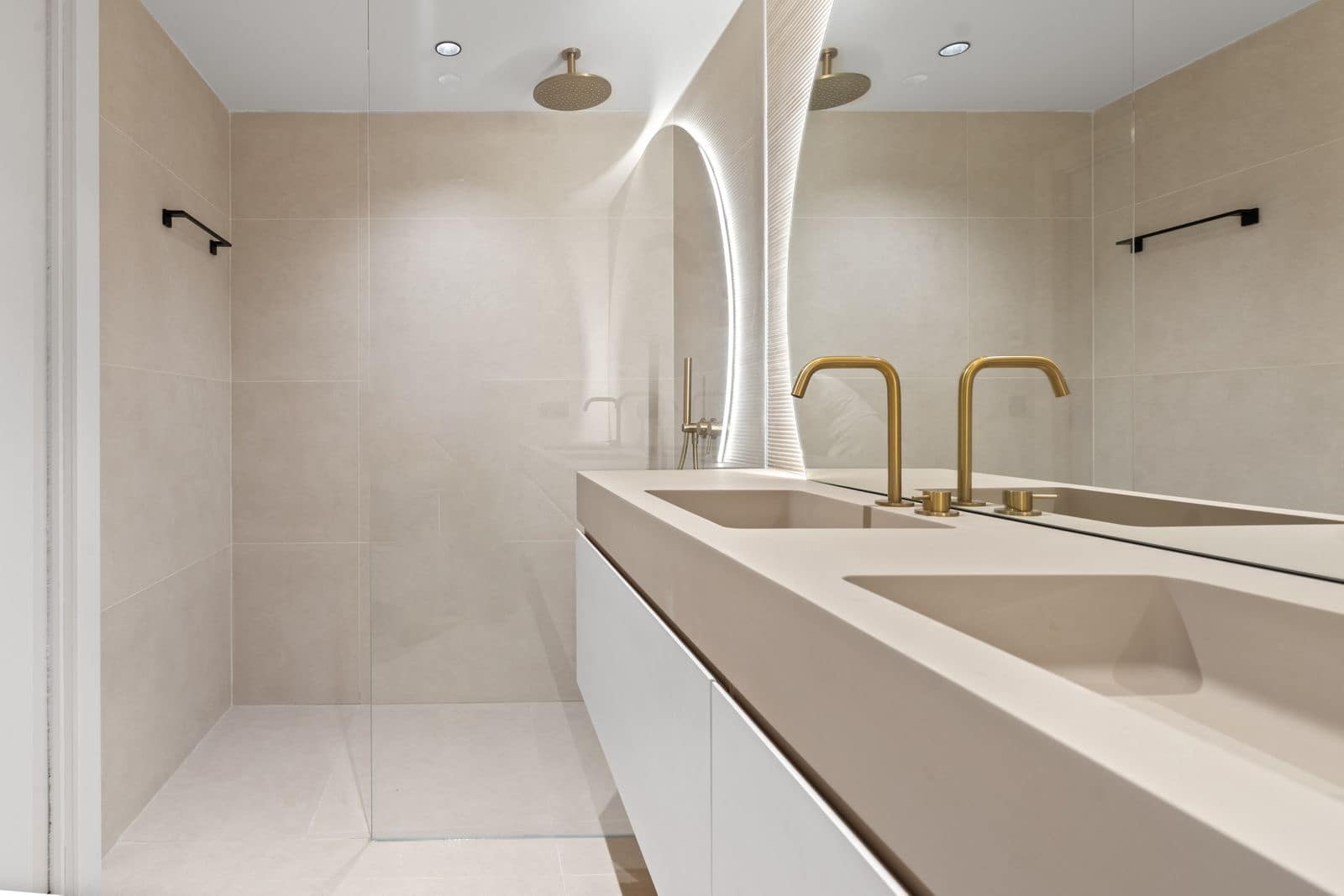 3 soverom Leilighet til salgs i Nueva Andalucia - € 1 200 000 (Ref: 9508549)