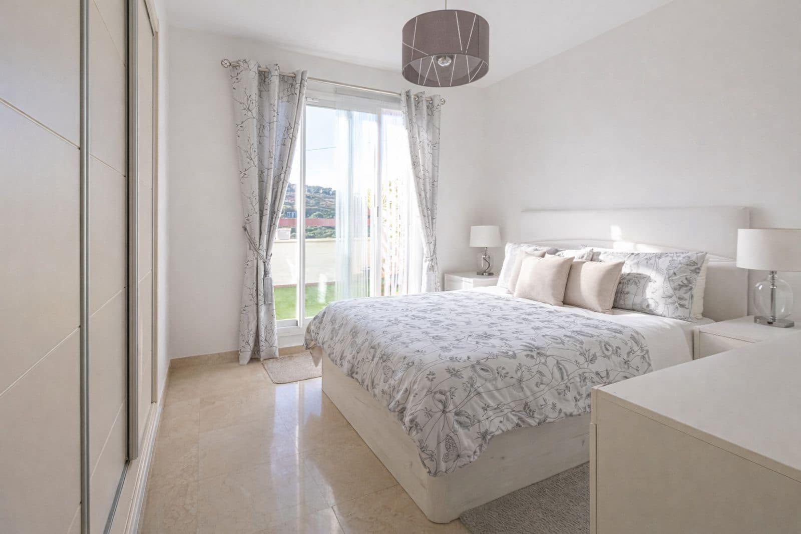 2 bedroom Penthouse for sale in La Alcaidesa - € 350,000 (Ref: 9508550)