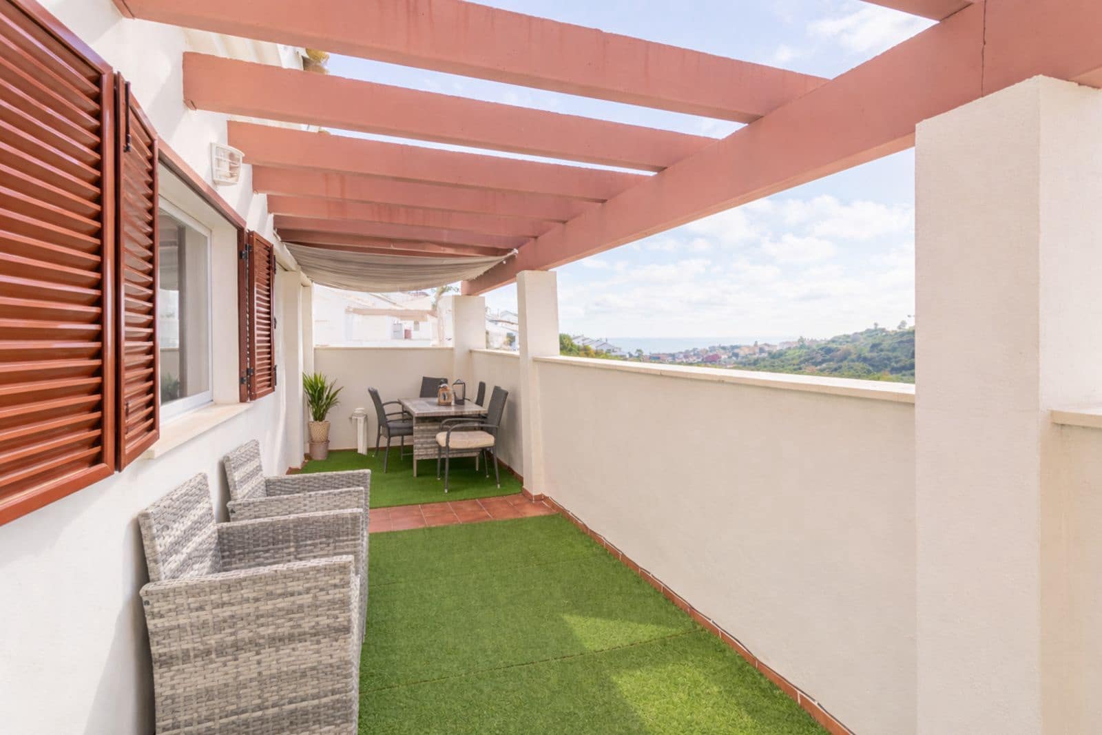 2 bedroom Penthouse for sale in La Alcaidesa - € 350,000 (Ref: 9508550)