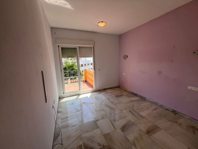 Pareado de 4 habitaciones en Mijas Costa, Mijas en venta - 376.000 € (Ref: 9508551)