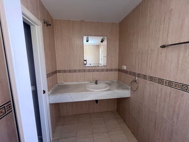 Pareado de 4 habitaciones en Mijas Costa, Mijas en venta - 376.000 € (Ref: 9508551)