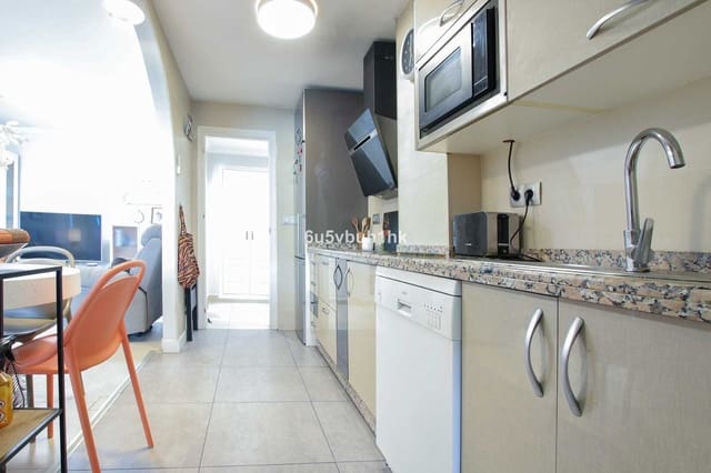 2 bedroom Apartment for sale in Las Chapas, Marbella - € 420,000 (Ref: 9508553)