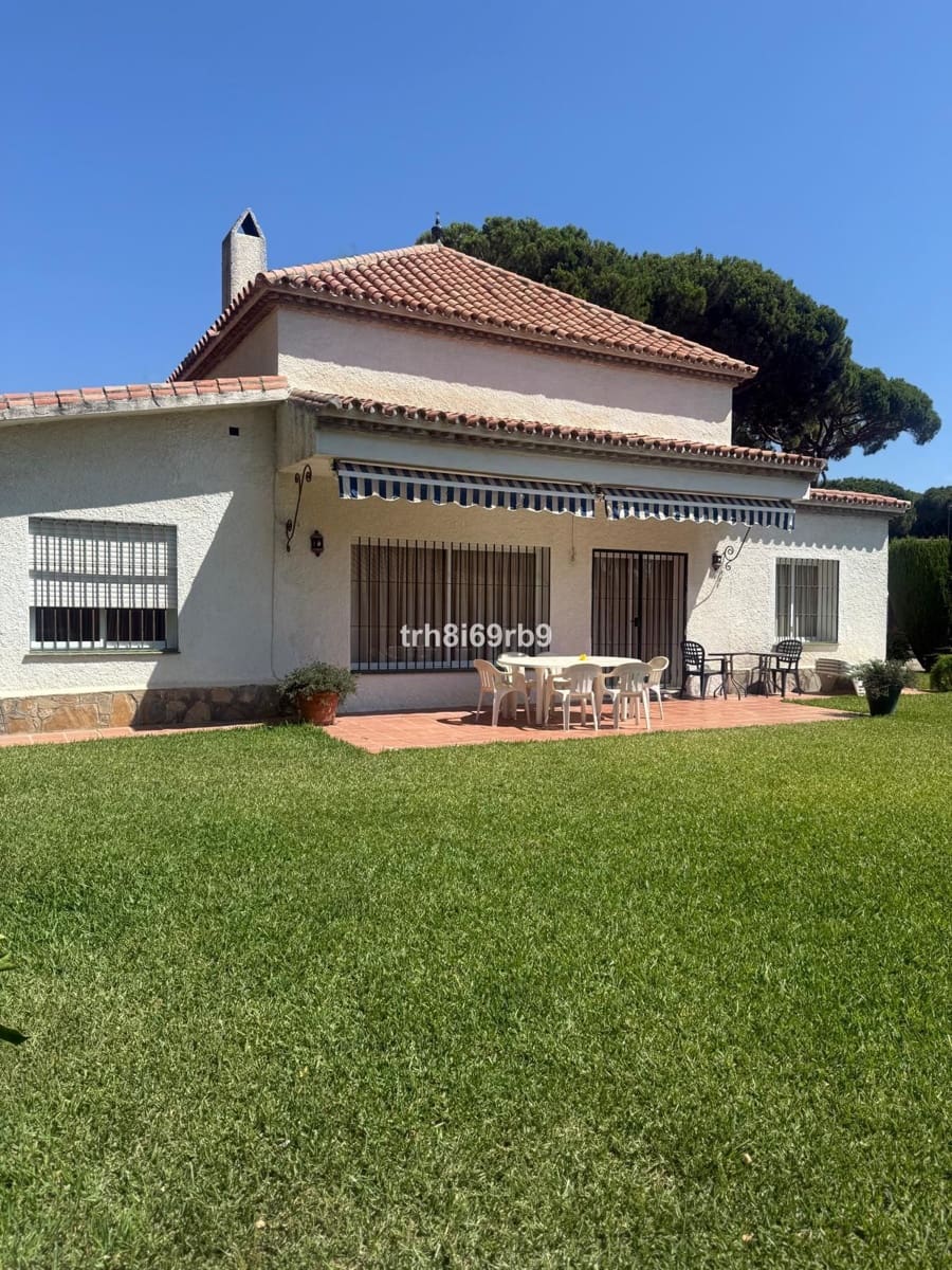 4 bedroom Villa for sale in Saladillo-Benamara - € 1,295,000 (Ref: 9508561)