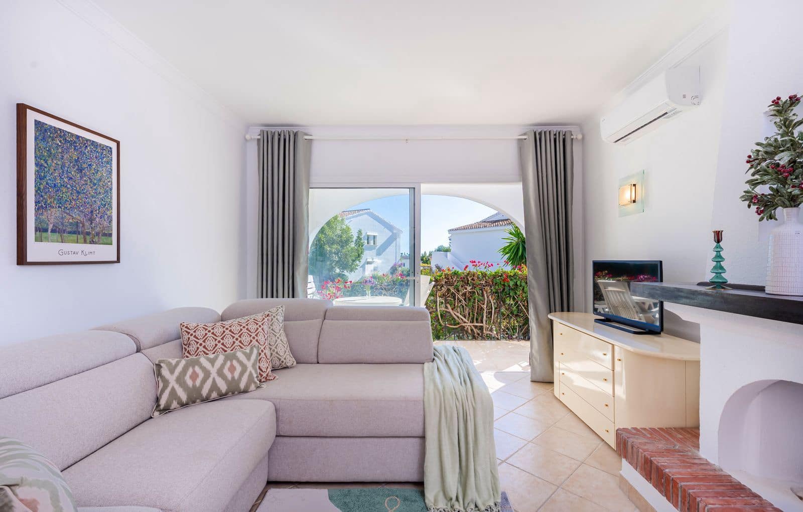 2 soverom Penthouse til salgs i Benahavis - € 315 000 (Ref: 9508563)