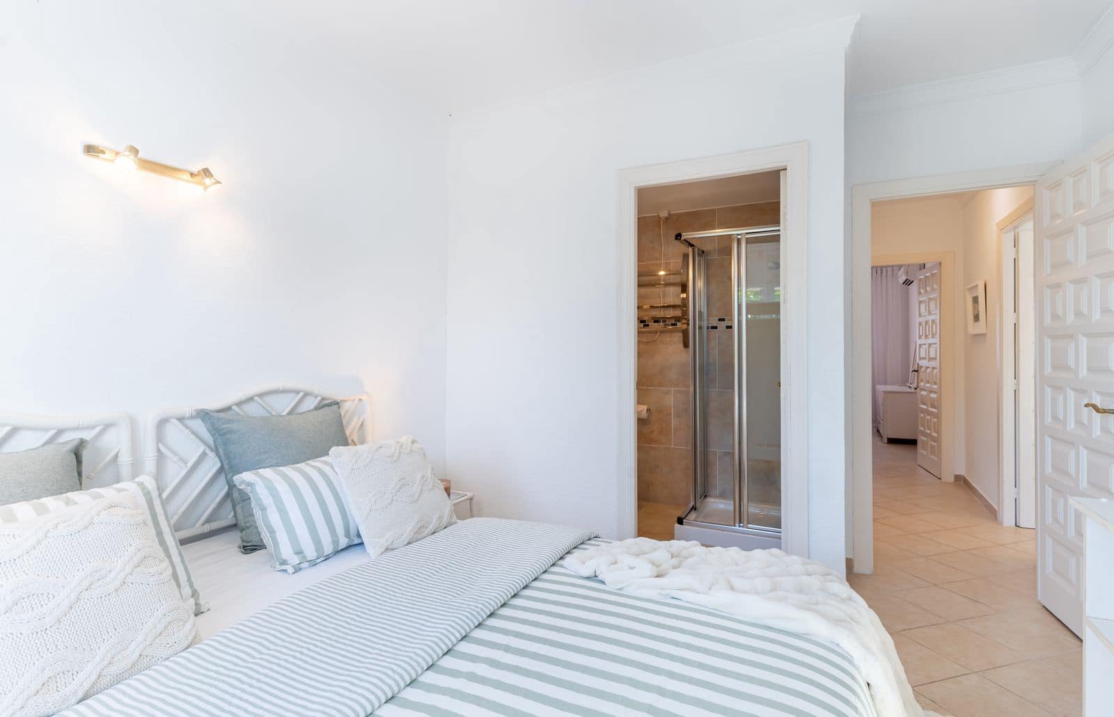 2 soverom Penthouse til salgs i Benahavis - € 315 000 (Ref: 9508563)