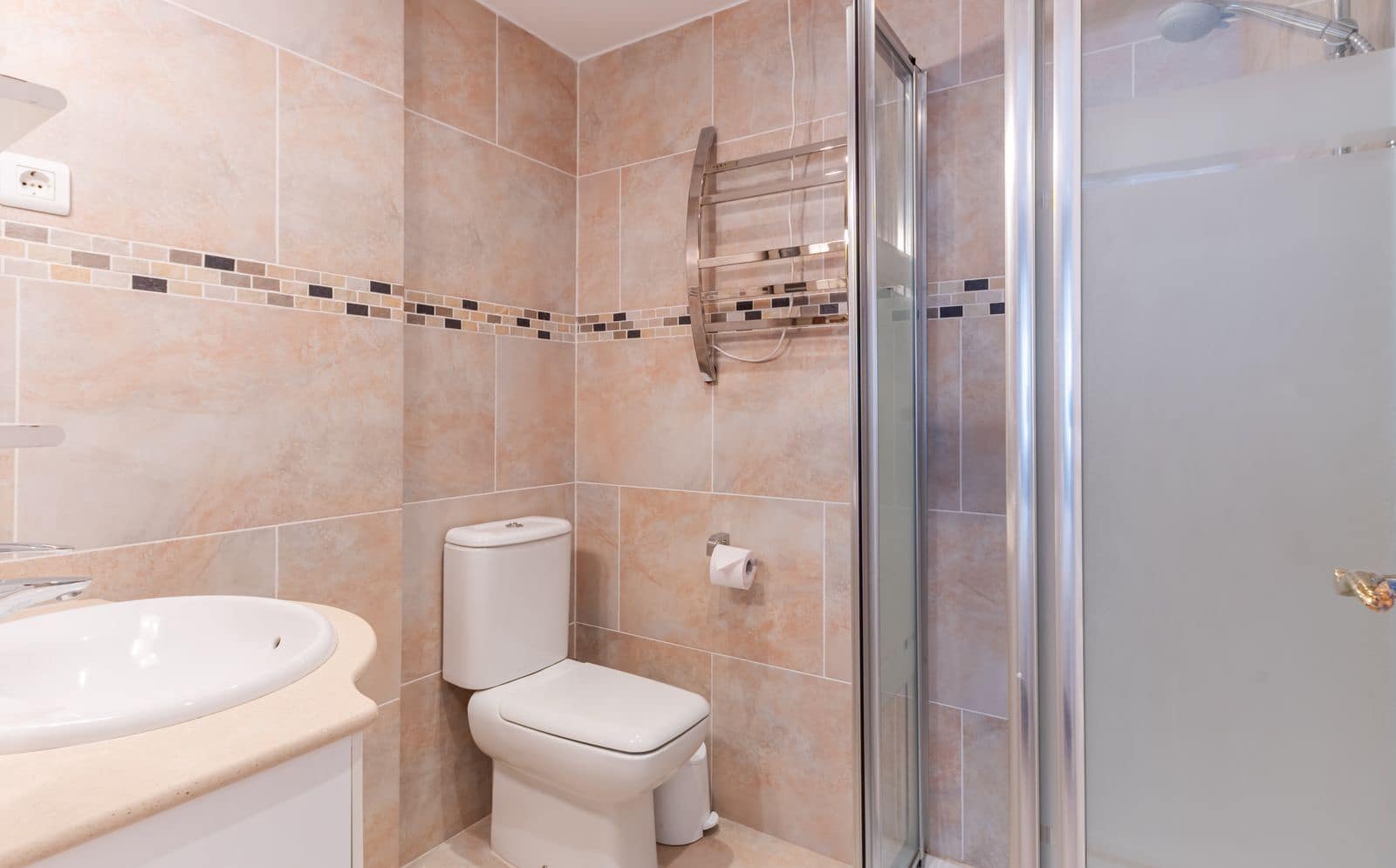 2 soverom Penthouse til salgs i Benahavis - € 315 000 (Ref: 9508563)