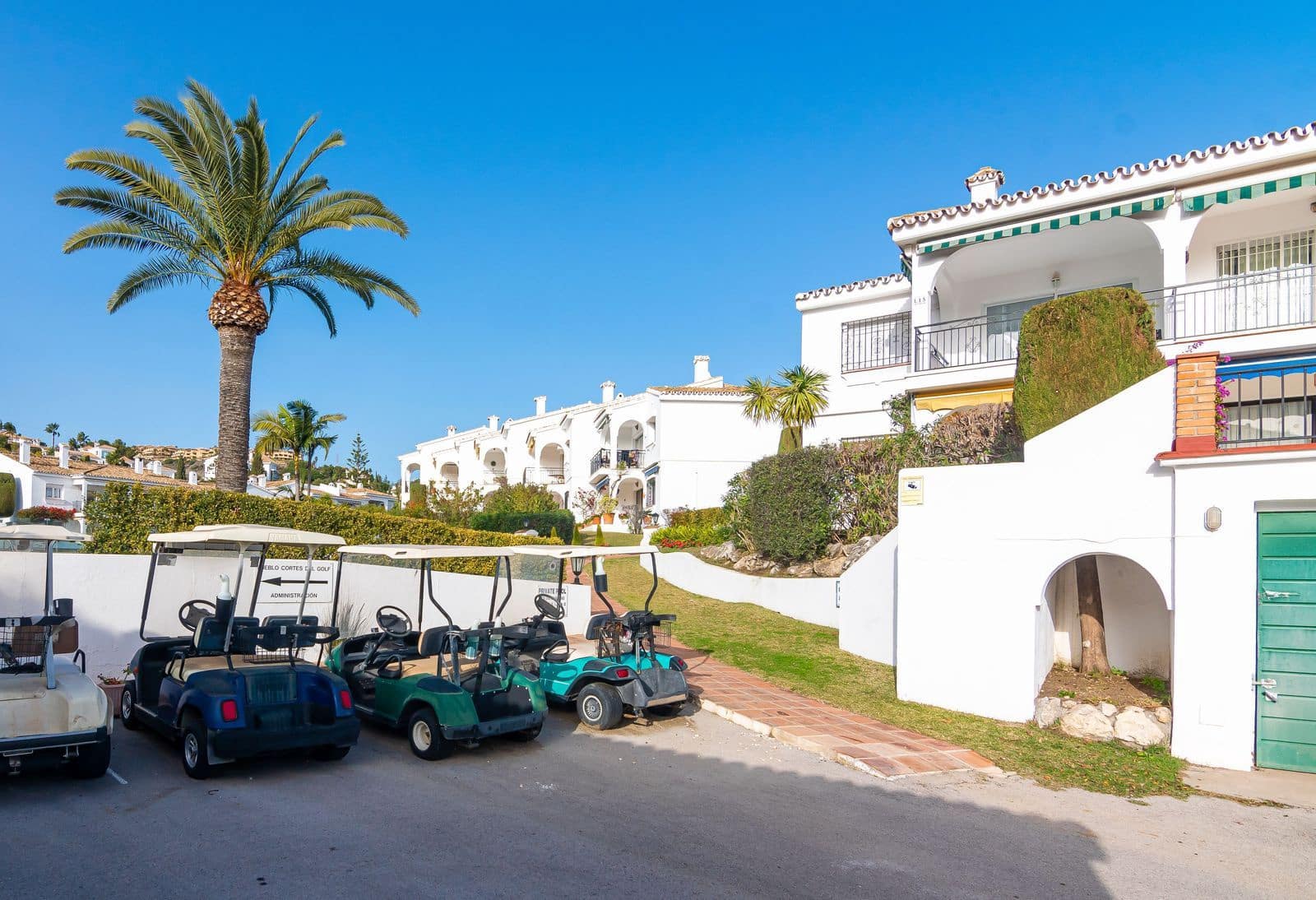 2 soverom Penthouse til salgs i Benahavis - € 315 000 (Ref: 9508563)