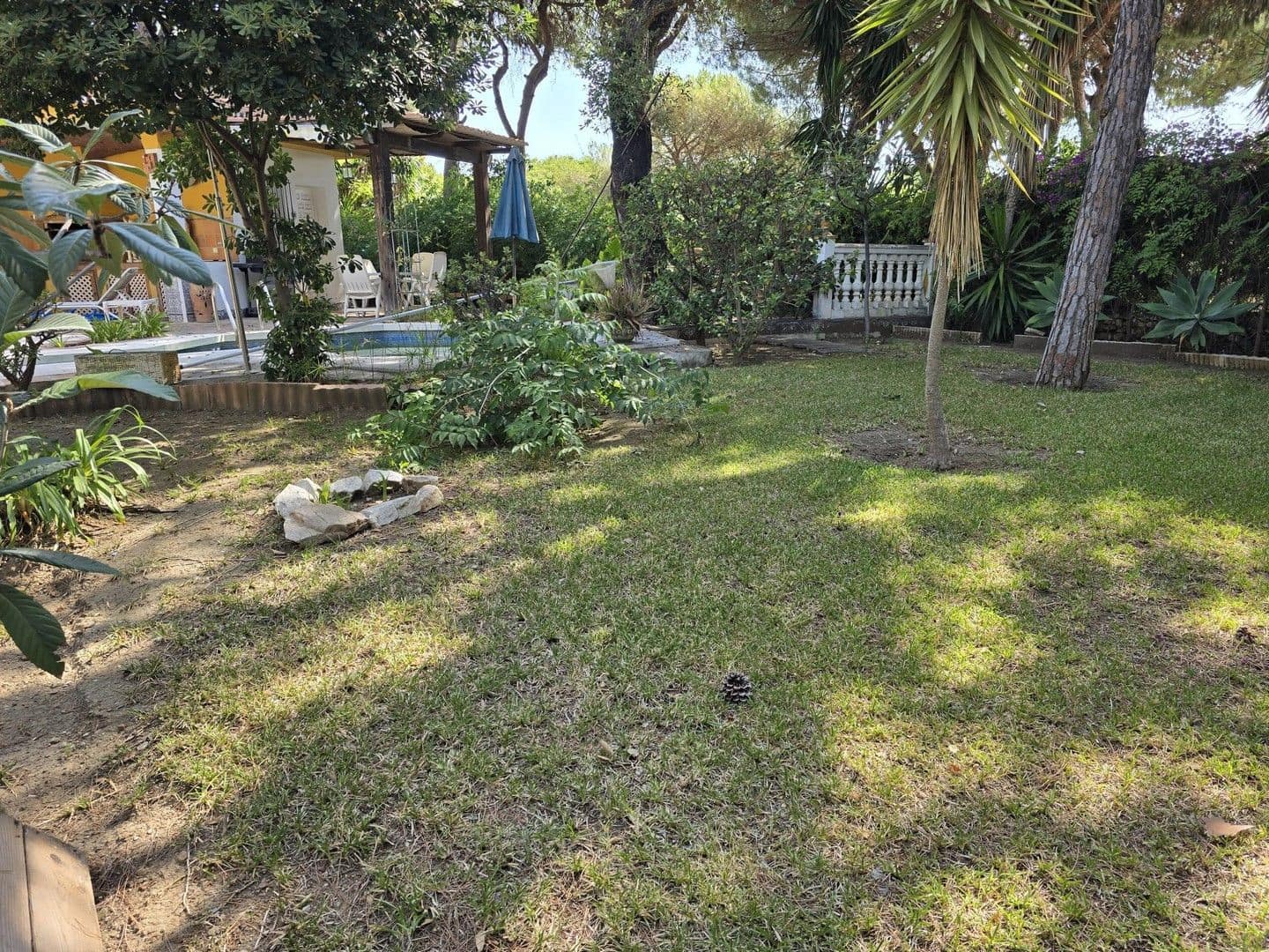 Chalet de 4 habitaciones en Calahonda en venta - 890.000 € (Ref: 9508566)