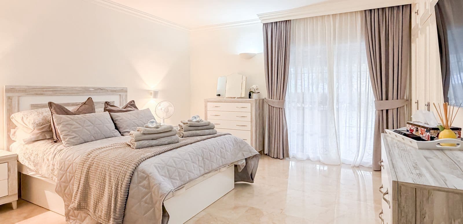 4 bedroom Villa for sale in Mijas Golf - € 1,285,000 (Ref: 9508567)