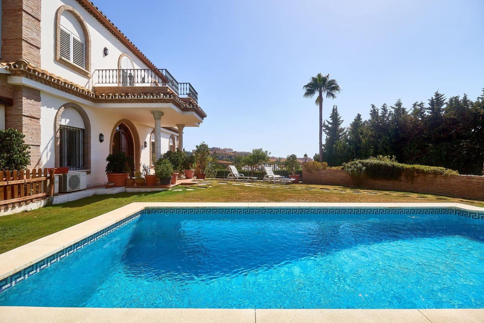4 bedroom Villa for sale in Mijas Costa - € 1,300,000 (Ref: 9508568)