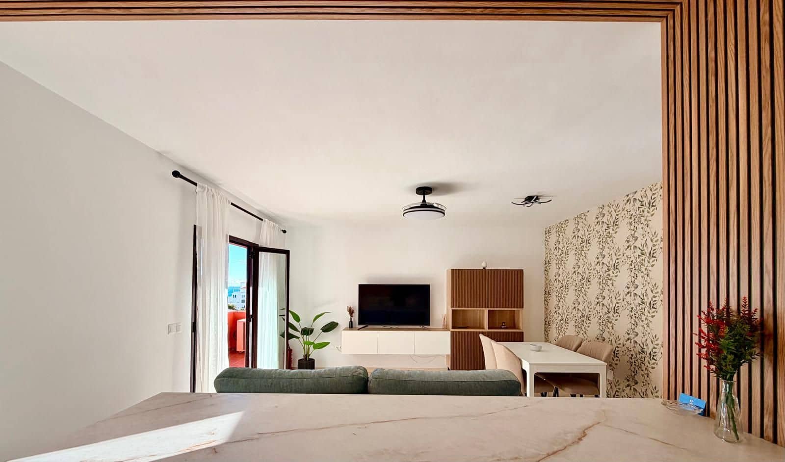 Apartamento de 2 habitaciones en Estepona en venta - 415.000 € (Ref: 9508570)