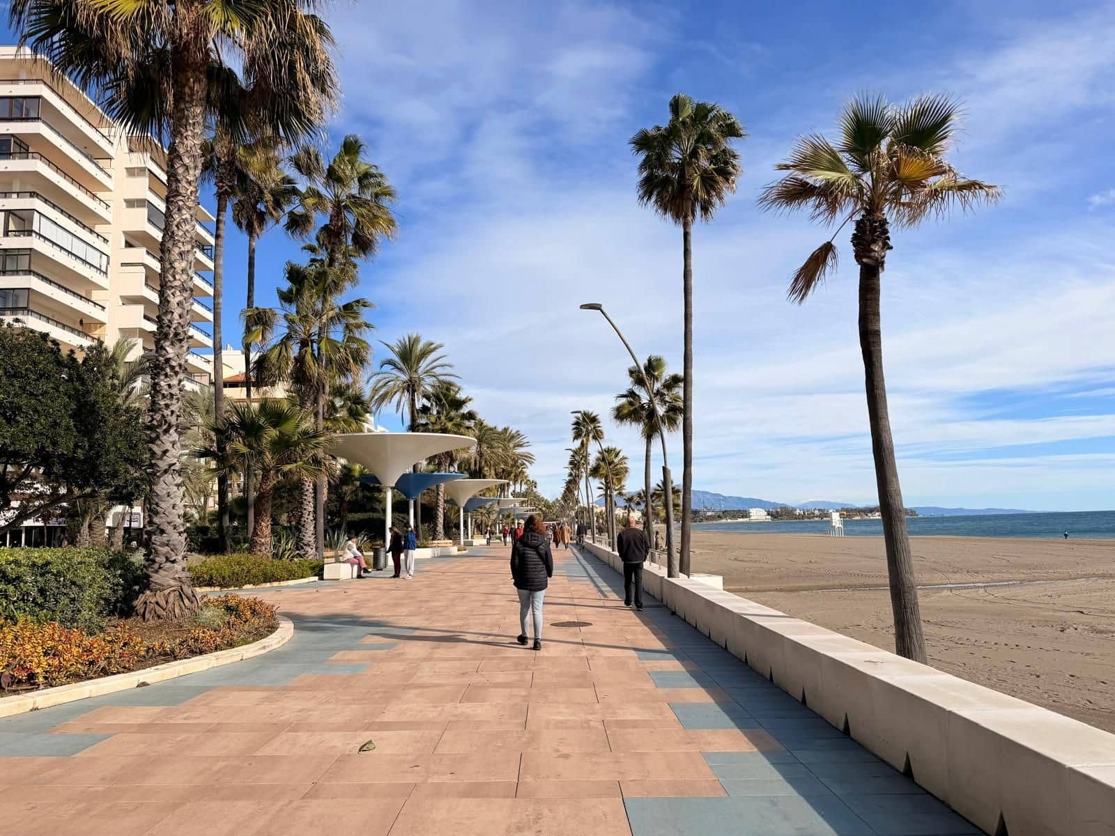 Apartamento de 2 habitaciones en Estepona en venta - 415.000 € (Ref: 9508570)