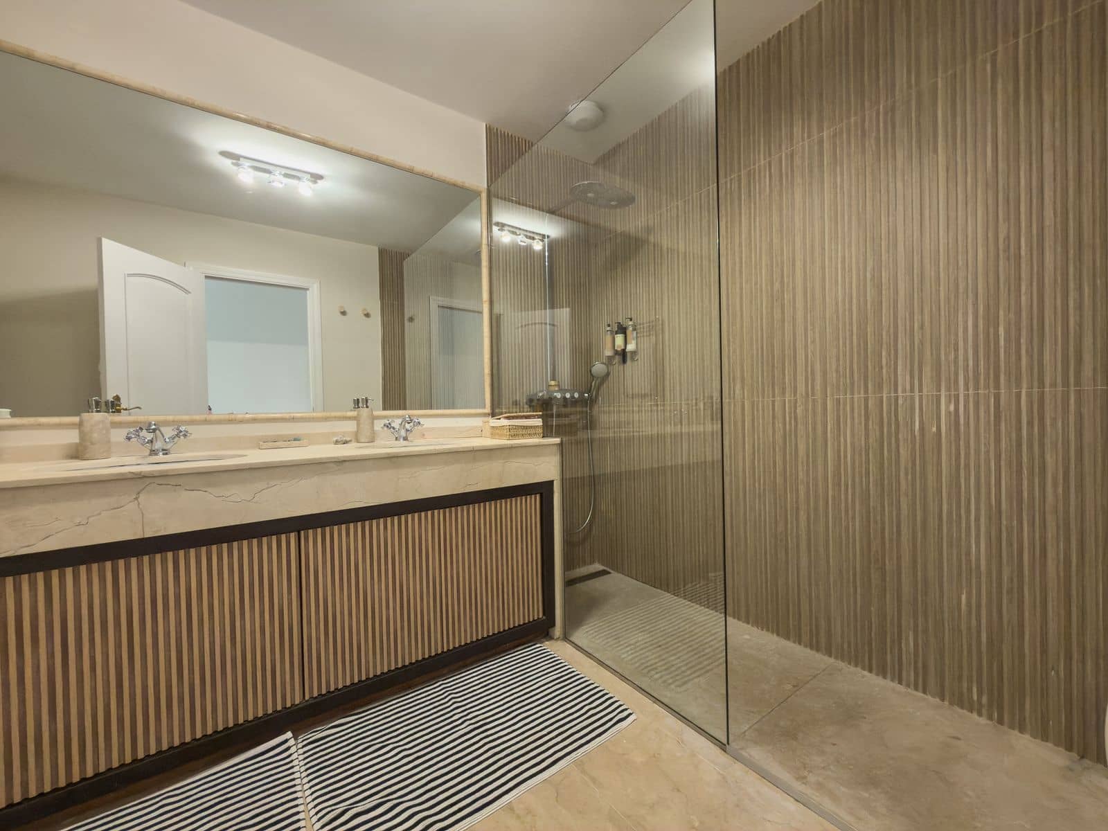 4 sypialnia Apartament na sprzedaż w Elviria - 1 100 000 € (Ref: 9508571)