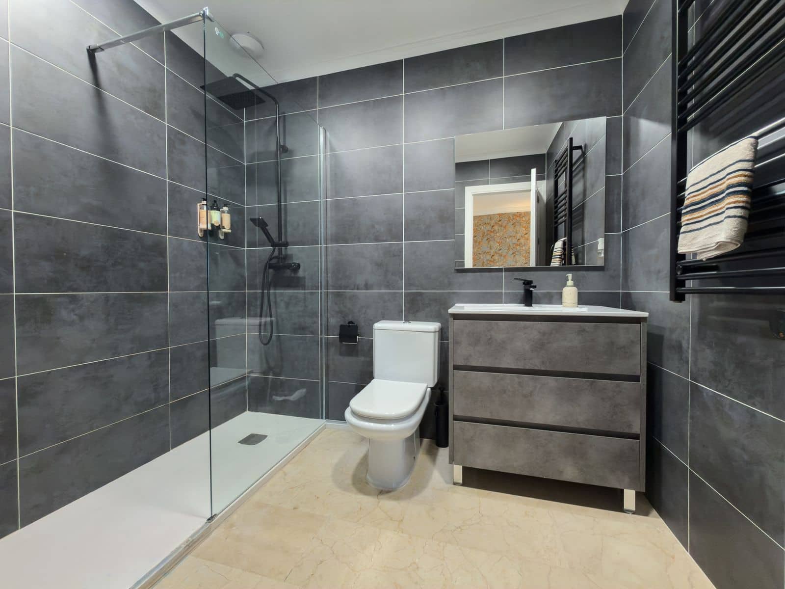 4 sypialnia Apartament na sprzedaż w Elviria - 1 100 000 € (Ref: 9508571)