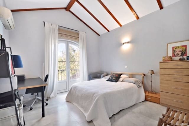 Casa de 3 habitaciones en Guadalmina Alta, Marbella en venta - 895.000 € (Ref: 9508572)