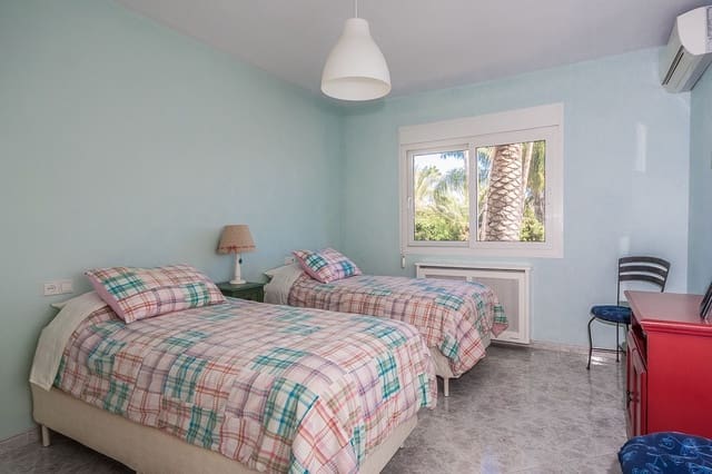 4 sypialnia Willa na sprzedaż w Marbesa, Marbella - 2 100 000 € (Ref: 9508579)