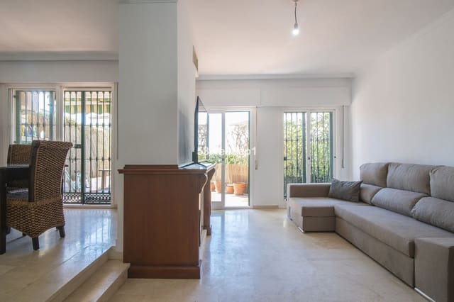 5 soveværelse Semi-Rækkehus til salg i New Golden Mile, Estepona - € 475.000 (Ref: 9508583)