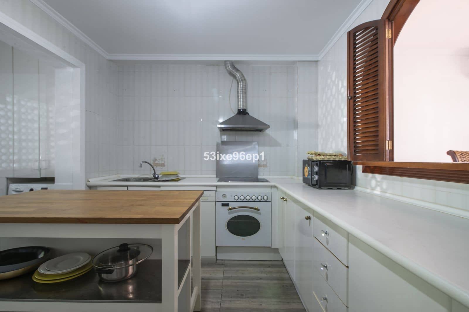 5 soveværelse Semi-Rækkehus til salg i New Golden Mile - € 475.000 (Ref: 9508583)