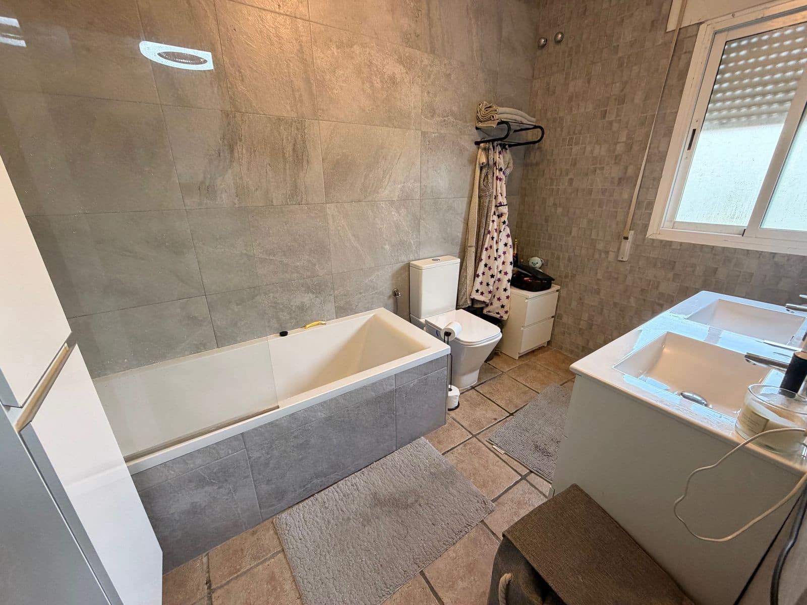 4 makuuhuone Omakotitalo myytävänä paikassa Calypso - 549 000 € (Ref: 9508585)