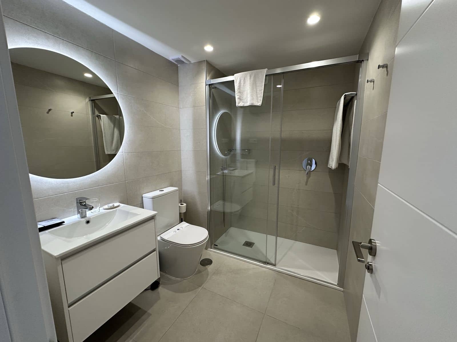 2 bedroom Townhouse for sale in Mijas Costa - € 380,000 (Ref: 9508586)