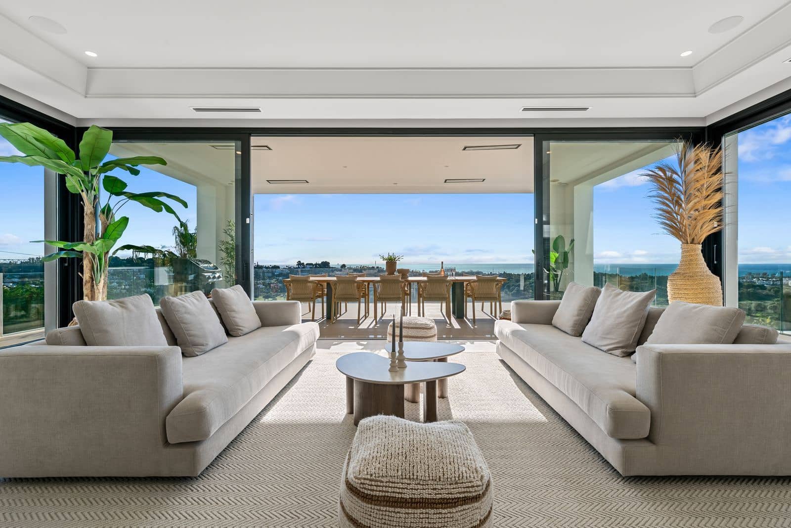 5 bedroom Villa for sale in El Paraiso - € 4,995,000 (Ref: 9508588)