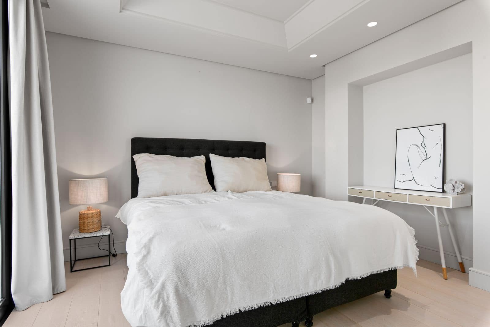 5 bedroom Villa for sale in El Paraiso - € 4,995,000 (Ref: 9508588)