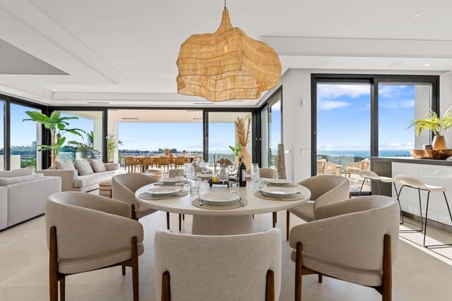 5 bedroom Villa for sale in El Paraiso, Estepona - € 4,995,000 (Ref: 9508588)