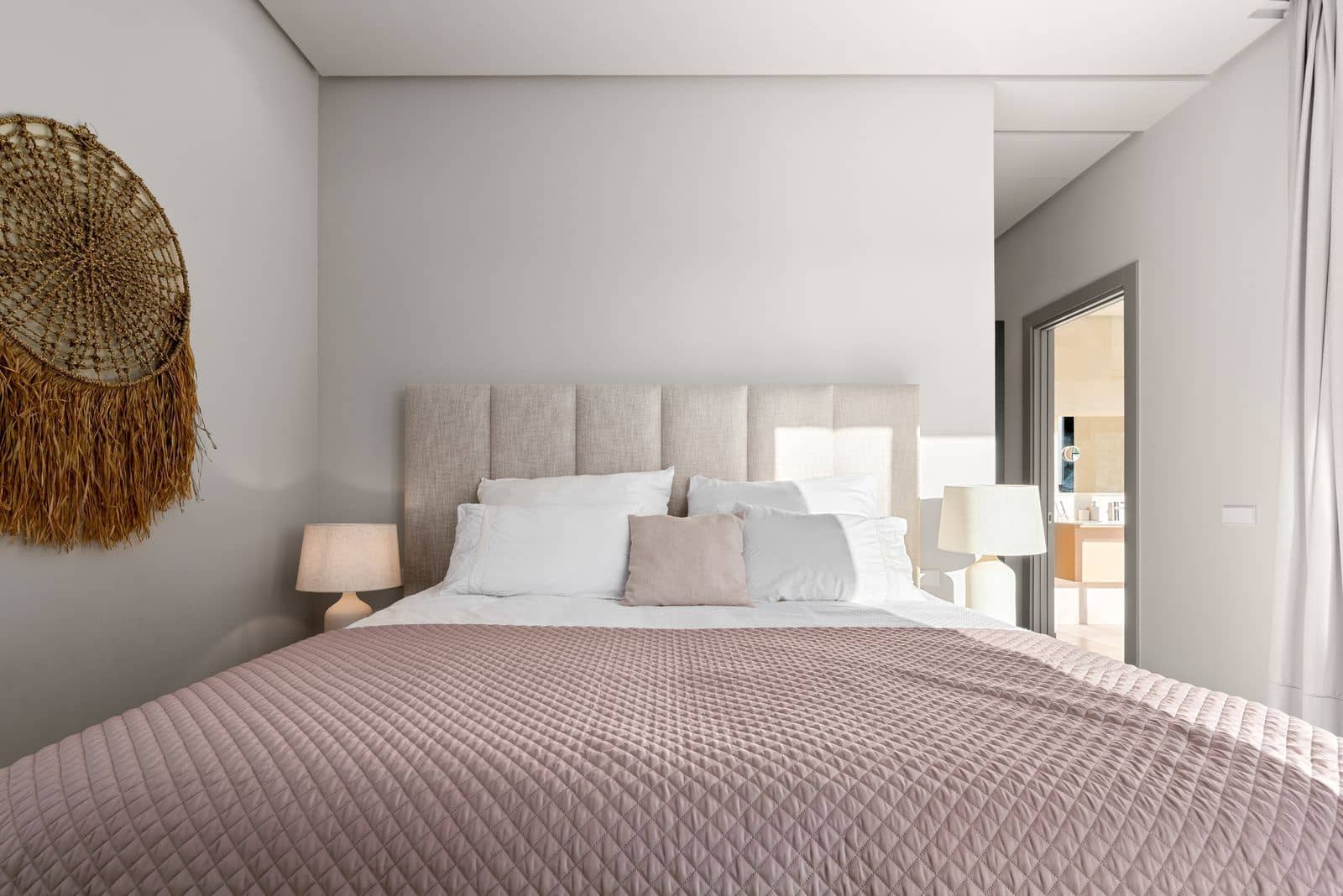 5 bedroom Villa for sale in El Paraiso - € 4,995,000 (Ref: 9508588)