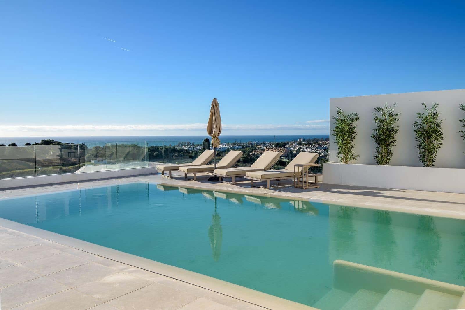 5 bedroom Villa for sale in El Paraiso - € 4,995,000 (Ref: 9508588)