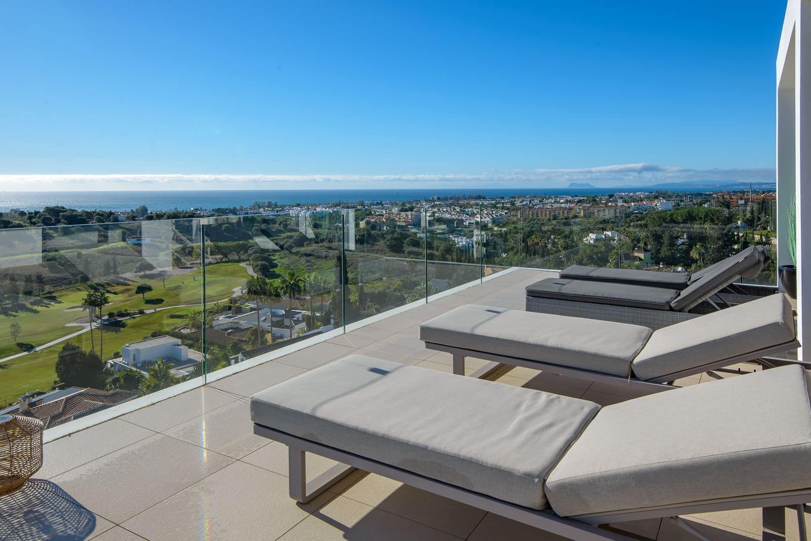 5 bedroom Villa for sale in El Paraiso - € 4,995,000 (Ref: 9508588)