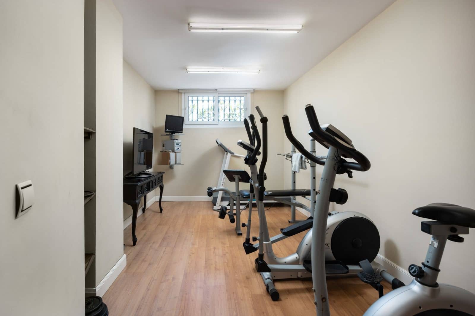 5 bedroom Villa for sale in Malaga city - € 2,500,000 (Ref: 9512113)