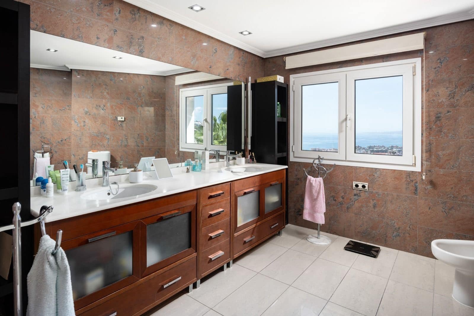 5 bedroom Villa for sale in Malaga city - € 2,500,000 (Ref: 9512113)