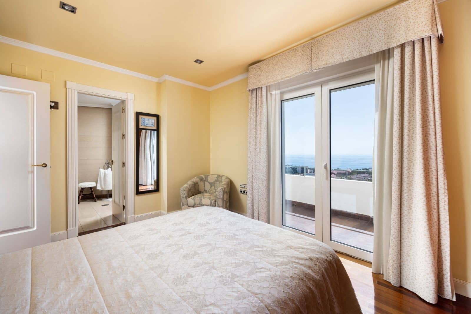 5 bedroom Villa for sale in Malaga city - € 2,500,000 (Ref: 9512113)