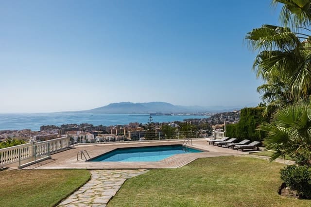 5 bedroom Villa for sale in Málaga city - € 2,500,000 (Ref: 9512113)