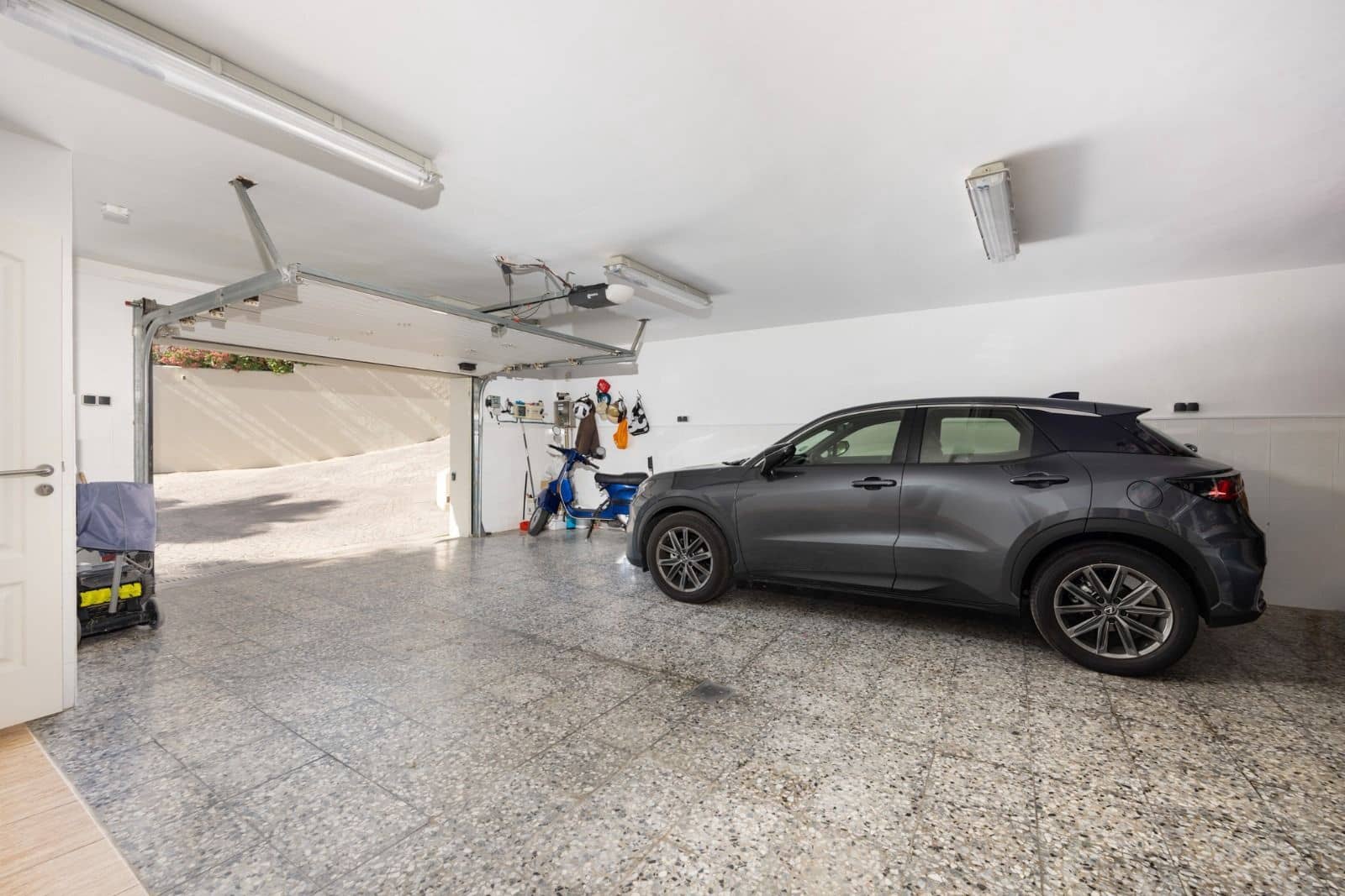 5 bedroom Villa for sale in Malaga city - € 2,500,000 (Ref: 9512113)