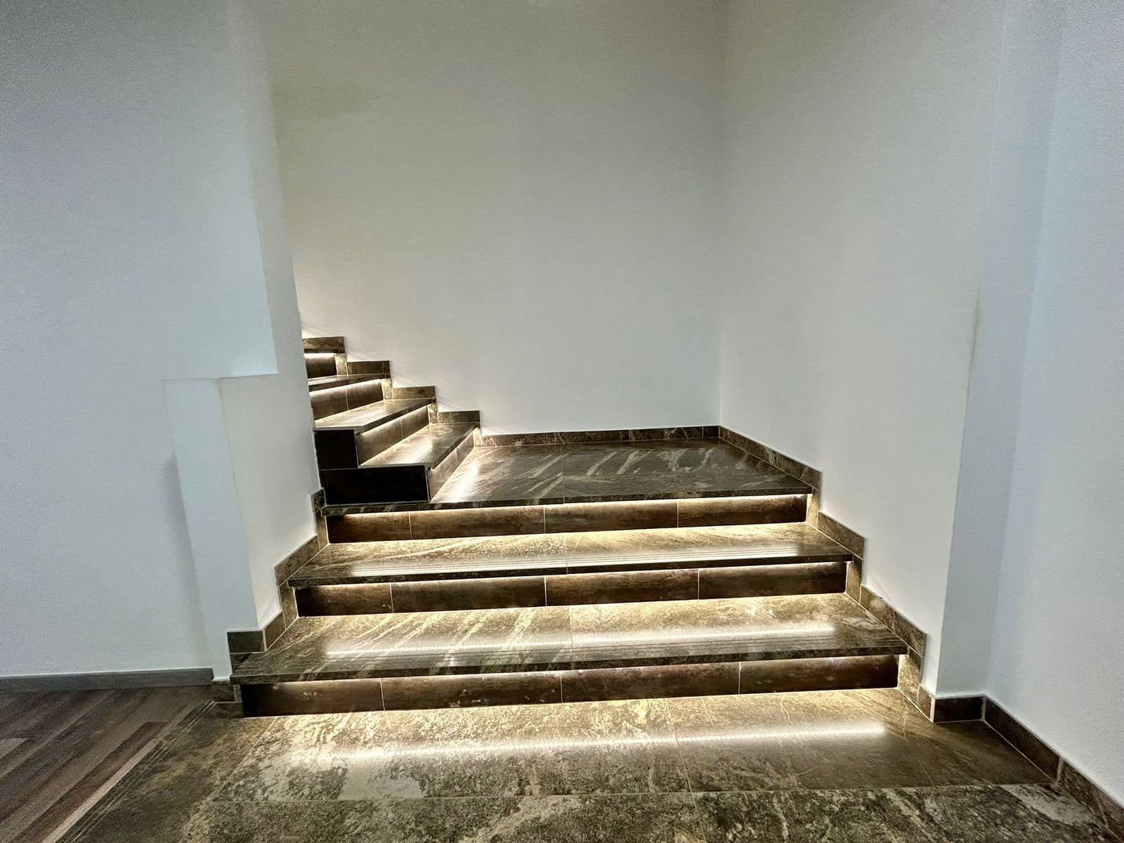 4 bedroom Business for sale in Mijas Costa - € 1,200,000 (Ref: 9512116)