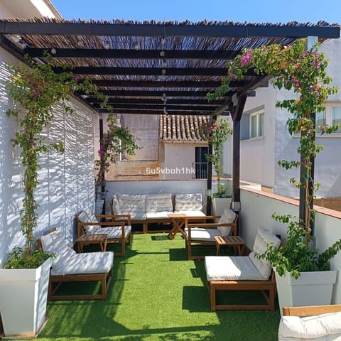 11 soveværelse Byhus til salg i Málaga by - € 3.500.000 (Ref: 9512123)