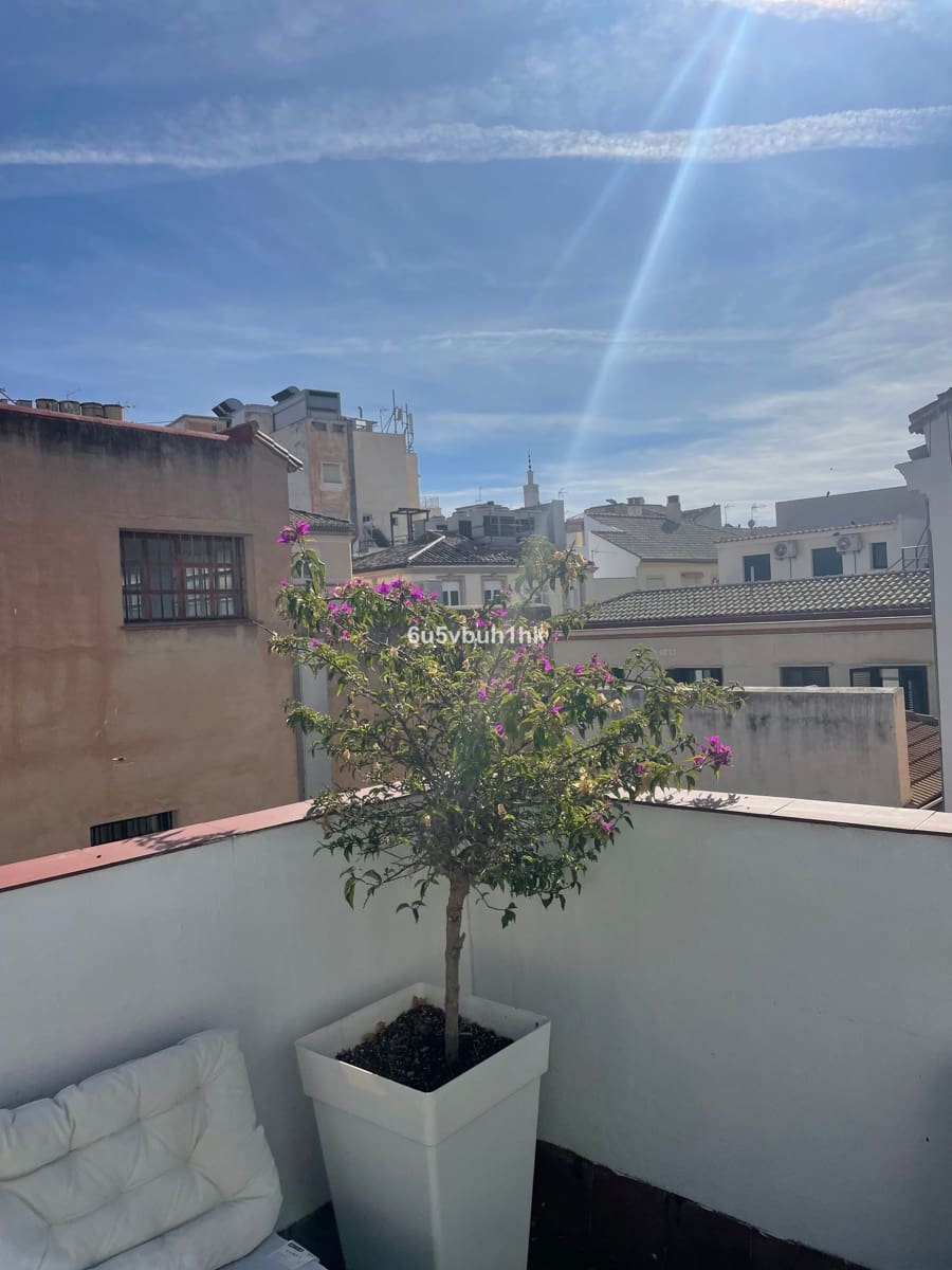 11 soveværelse Byhus til salg i Malaga by - € 3.500.000 (Ref: 9512123)