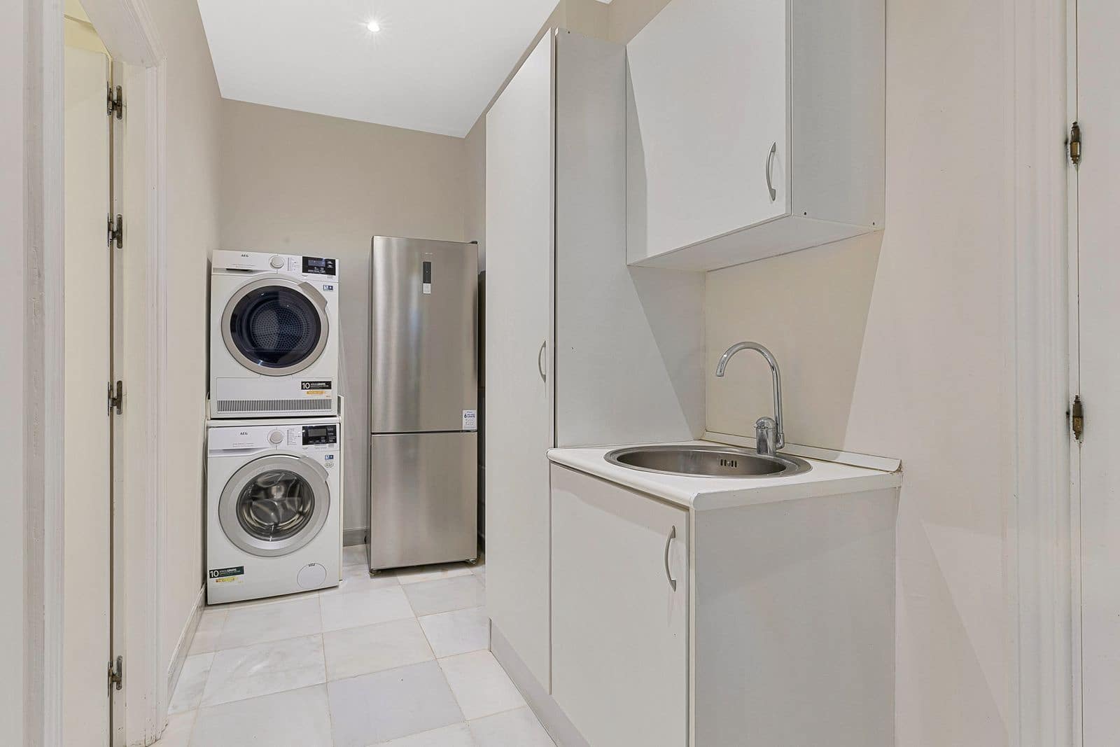 5 bedroom Villa for sale in Guadalmina - € 3,600,000 (Ref: 9512126)