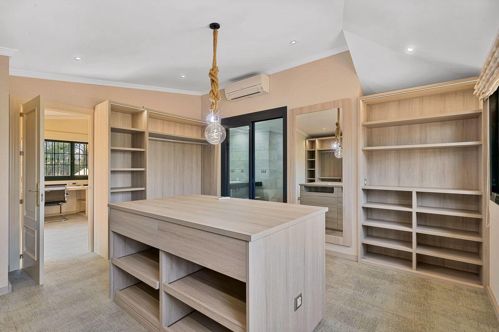 5 bedroom Villa for sale in Guadalmina - € 3,600,000 (Ref: 9512126)