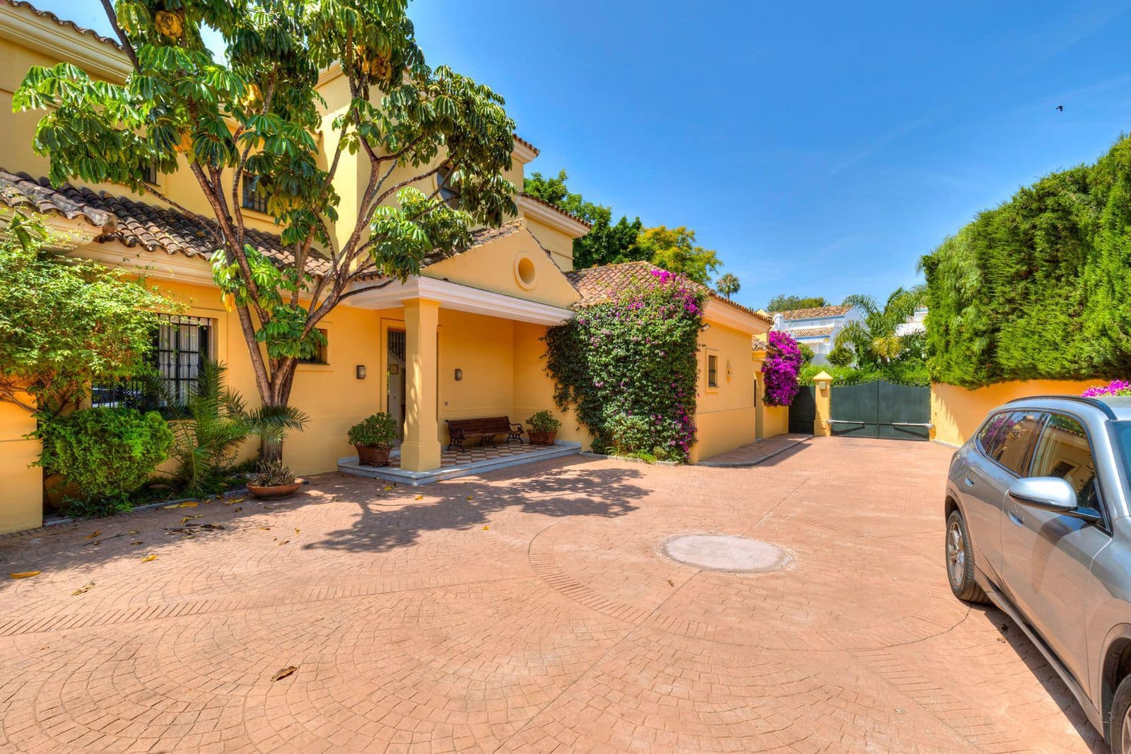 5 bedroom Villa for sale in Guadalmina - € 3,600,000 (Ref: 9512126)