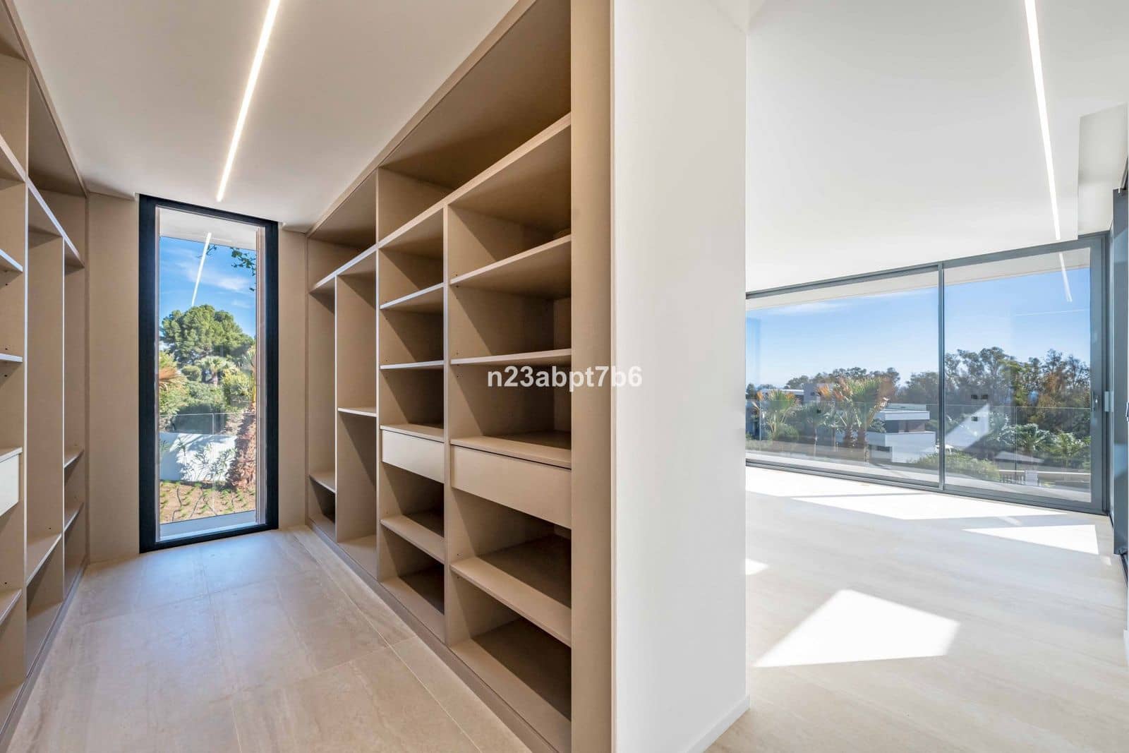 5 bedroom Villa for sale in Sotogrande - € 3,350,000 (Ref: 9512129)